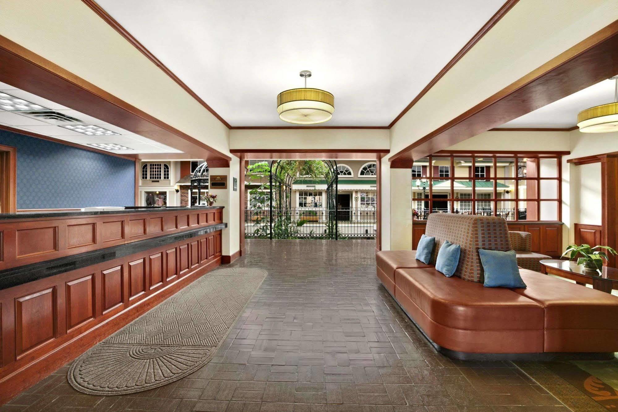 Days Inn By Wyndham Penn State Стейт Колледж Экстерьер фото